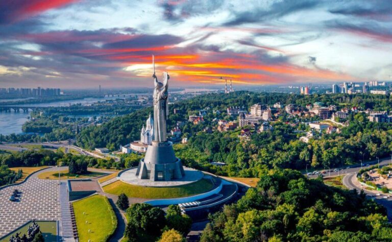 Купити двокімнатну квартиру в Києві